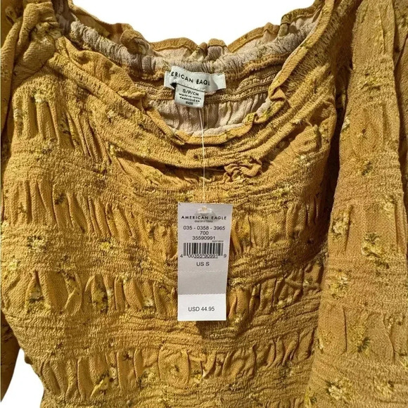 NWT AE Smocked Top - Picture 2 of 2